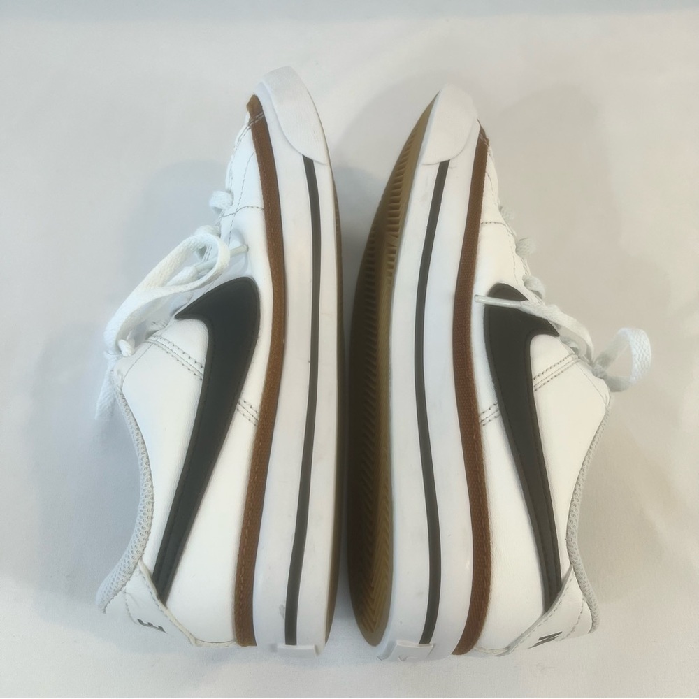 Nike Kids White and Black Sneakers size: US 4 Y - Picture 8 of 10